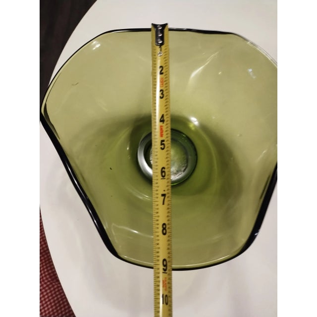 Anchor Hocking 1970s Anchor Hocking Advoco Green Glass Ruffled Edge Bowl For Sale - Image 4 of 9