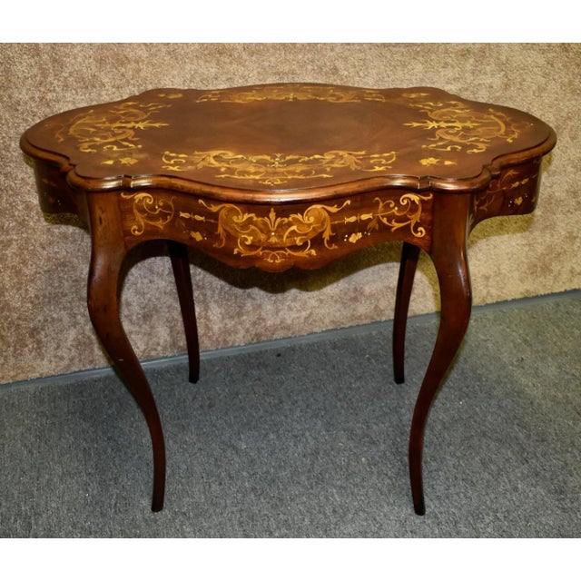 Inlaid Mahogany Table Renaissance Revival Turtle Top Parlor 1900s Victorian For Sale - Image 9 of 13