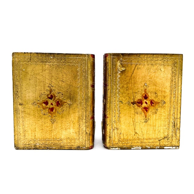 Shabby Chic Pair of Vintage Italian Florentine Giltwood Bookends | Faux Book Spine Design - Mid- Century, Shabby Chic, Neoclassical, Library For Sale - Image 3 of 13