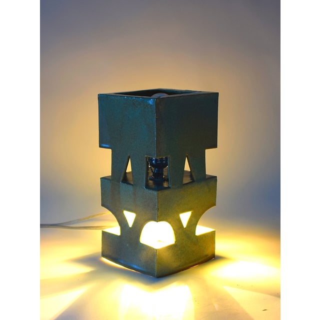 Contemporary Green Double-Bulbed Ceramic Table Lamp For Sale - Image 4 of 5