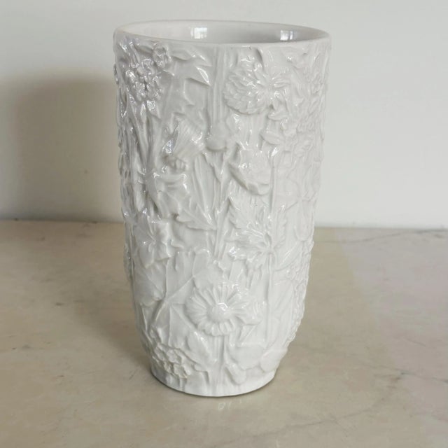 French Country Vintage White Ceramic Italian Majolica Vase With Textured Floral Relief For Sale - Image 3 of 5