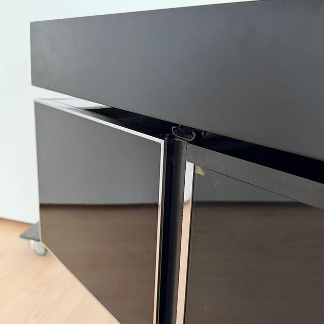 Convertible Bar and Stools in Black Lacquer, Chrome & Leather, Italy, 1970s, Set of 3 For Sale - Image 12 of 18