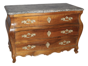 Antiquue Walnut Tomb-Shaped Commode, 1700s