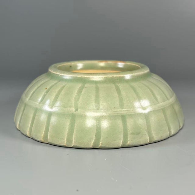 Chinoiserie Longquan Celadon Lobed‑Form Shallow Bowl For Sale - Image 3 of 4