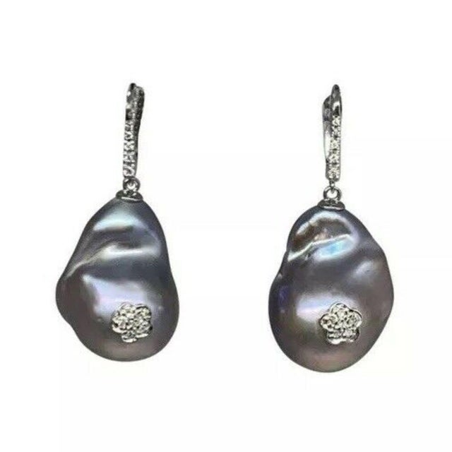 Metal Diamond Freshwater Pearl Earrings 14 Karat Gold Grey 23.2 Mm Certified For Sale - Image 7 of 13