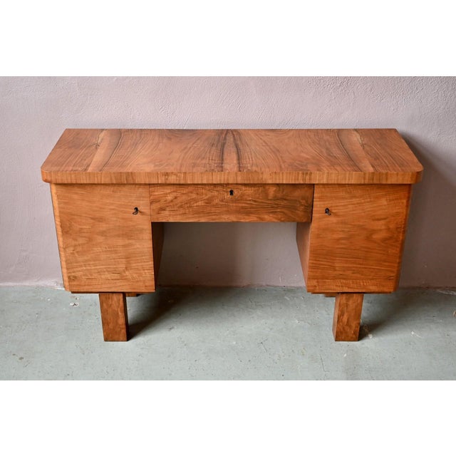 Art Deco Boudoir Dressing Table in Elm Burl and Brass, 1930s For Sale - Image 6 of 14