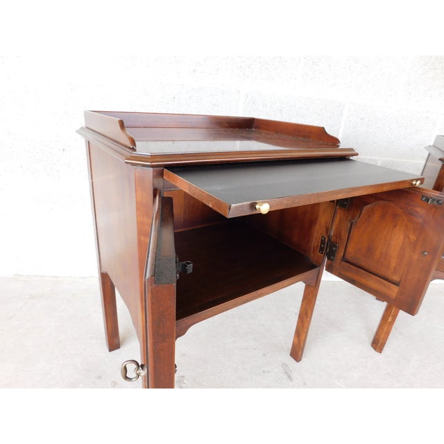 Brown Drexel Furniture Vintage Cherry Georgian Style Nightstands - A Pair For Sale - Image 8 of 16