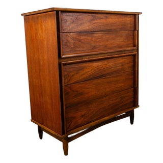 1960s Mid Century Modern Highboy Dresser 5 Drawer Walnut American Vintage MCM Tall For Sale