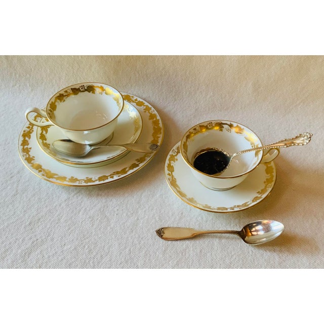 1980s Wedgwood "Whitehall" Bone China Teacup Pair With 8" Plate For Sale - Image 6 of 11