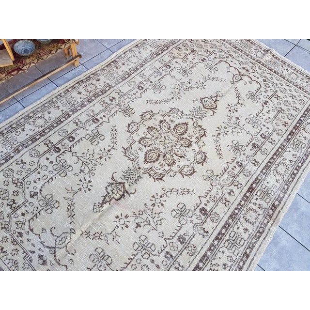 1960s Oversize Anatolian Carpet For Sale - Image 4 of 10