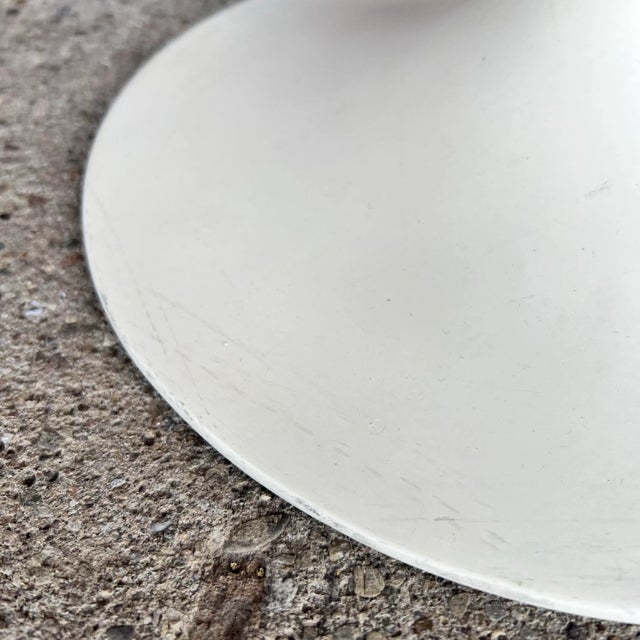 Mid 20th Century Saarinen for Knoll Marble Top Tulip Side Table For Sale - Image 5 of 12