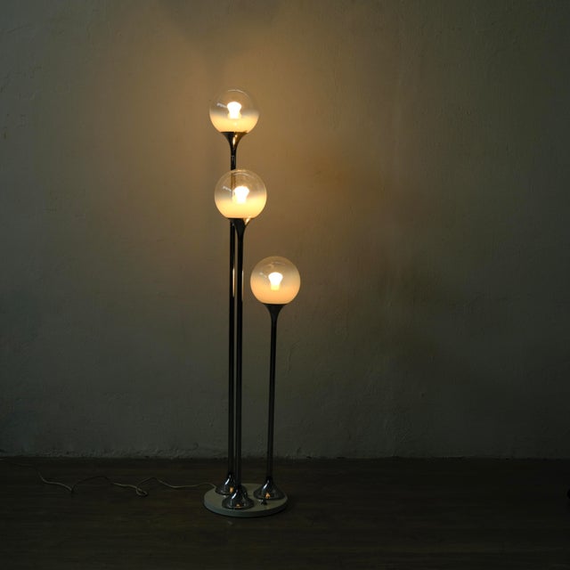 Metal Three-Light Floor Lamp Attributable to Targetti Sankey Design 70, 1970s For Sale - Image 7 of 18