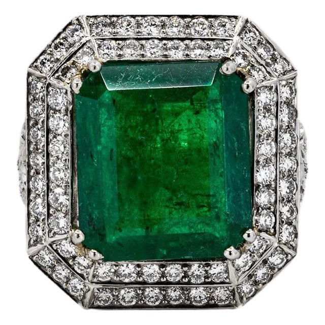 Late 20th Century 6.81 Carat Colombian Emerald Ring, Size 5 For Sale