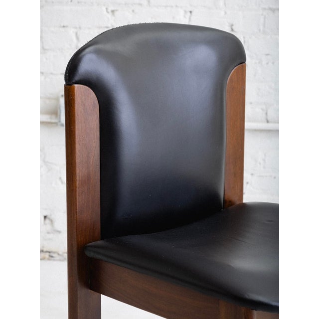 Set of 4 Mid-Century Leather and Walnut Dining Chairs, Silvio Coppola for Bernini For Sale - Image 12 of 18