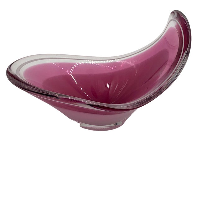 Mid-Century Modern 1950s Flygfors Coquille Cased Art Glass Scoop Handblown Bowl Signed For Sale - Image 3 of 7