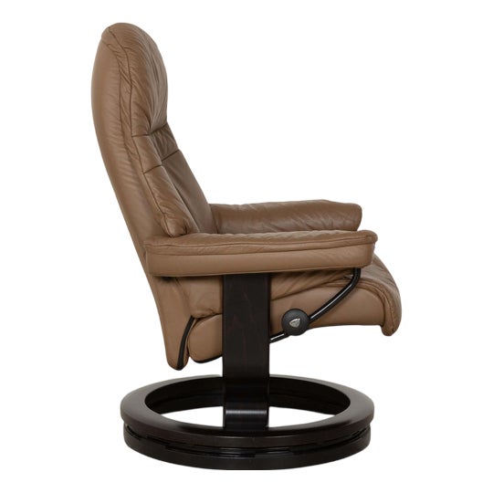 Set of Voyager Lounge Chair Brown with Stool in Leather from Stressless For Sale
