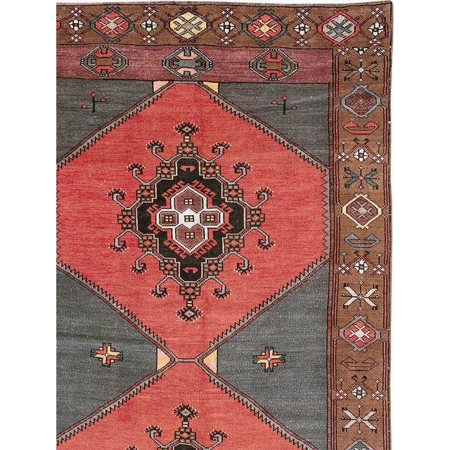 Tribal Galerie Shabab Collection Mid-20th Century Turkish Anatolian Room Size Carpet For Sale - Image 3 of 10