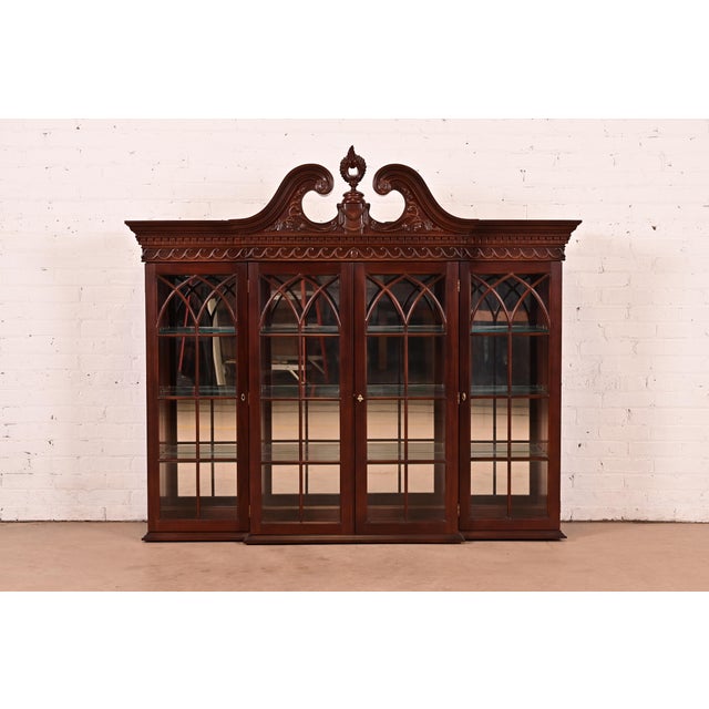 Georgian Carved Mahogany Lighted Bookcase or Display Cabinet by Craftique For Sale - Image 15 of 15