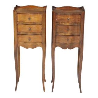 20th Century French Louis XV Style Pair of Nightstands For Sale