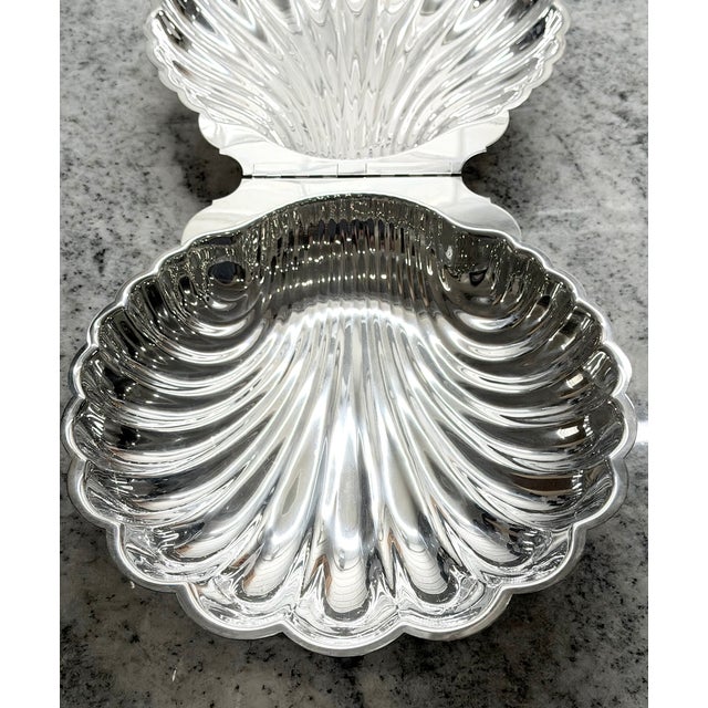Silver Vintage Oversized Silverplate Hinged Scallop Shell Buffet Server For Sale - Image 8 of 13