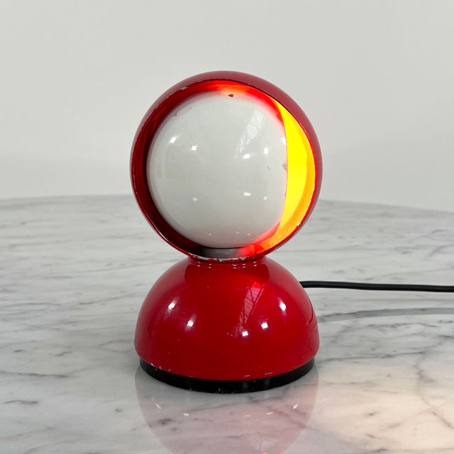 Red Eclisse Table Lamp by Vico Magistretti for Artemide, 1960s For Sale - Image 6 of 10