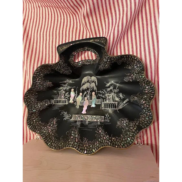 Paint Antique Japanese Black Lacquer Papier MachÃ© Scalloped Shell Dish With Mother of Pearl Inlay. For Sale - Image 7 of 7