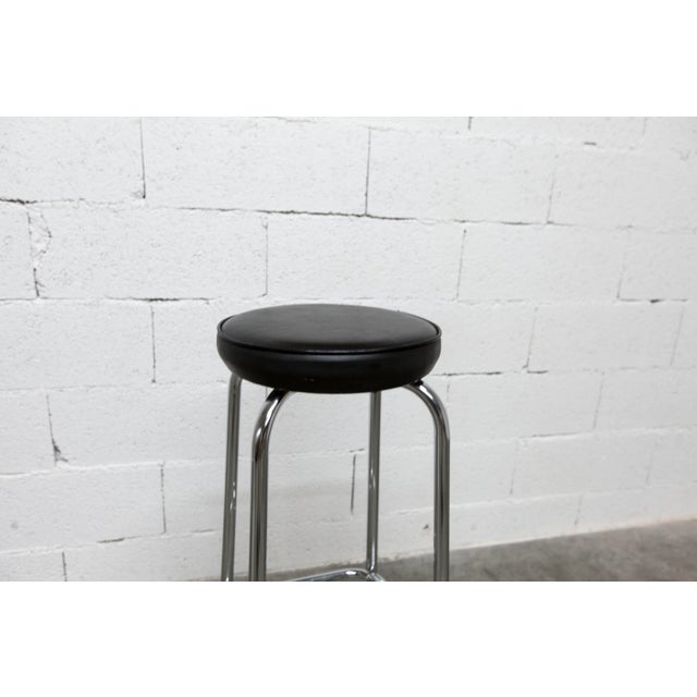 Mid-Century Modern Vintage Chrome and Black Leatherette Stool, 1960s For Sale - Image 3 of 10