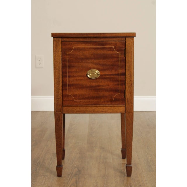 Hepplewhite 1940's Federal Hepplewhite Style Inlaid Mahogany Cabinet Nightstand For Sale - Image 3 of 12