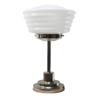 Art Deco White Reeded Opaline Glass Table Desk Lamp For Sale