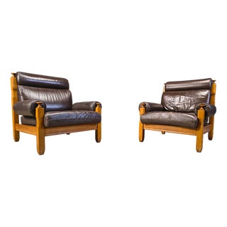 Vintage Rustic Brown Leather and Oak Lounge Chairs, 1960s, Set of 2 For Sale