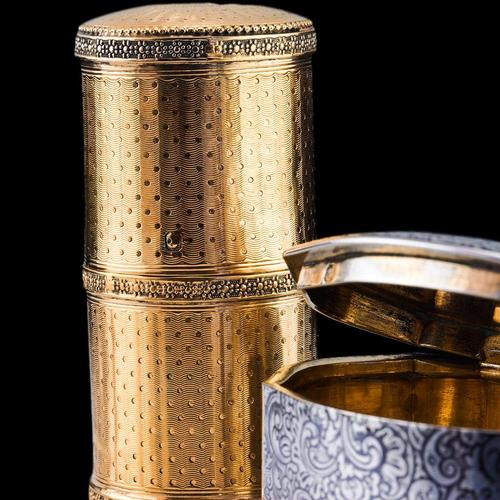 Antique French Silver Gilt Cylindrical Etui Box with Turned Guilloche Engine, 1890s For Sale - Image 18 of 18