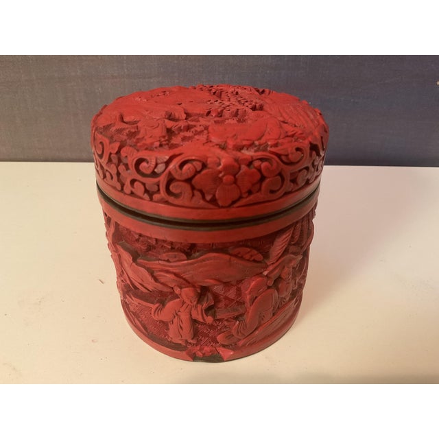 Mid 20th Century Vintage Chinese Carved Cinnabar Round Box For Sale - Image 5 of 7