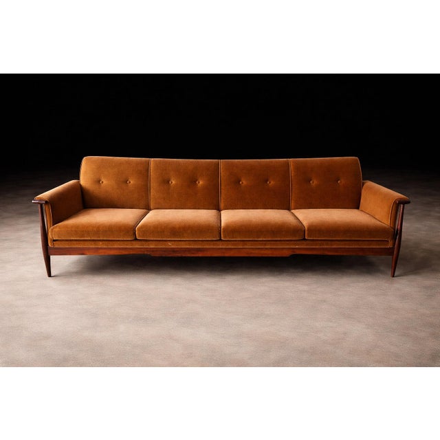1960s “Canoa” Sofa in Brazilian Rosewood & Mohair, Liceu De Artes E Ofícios, Brazil, 1960s For Sale - Image 5 of 14