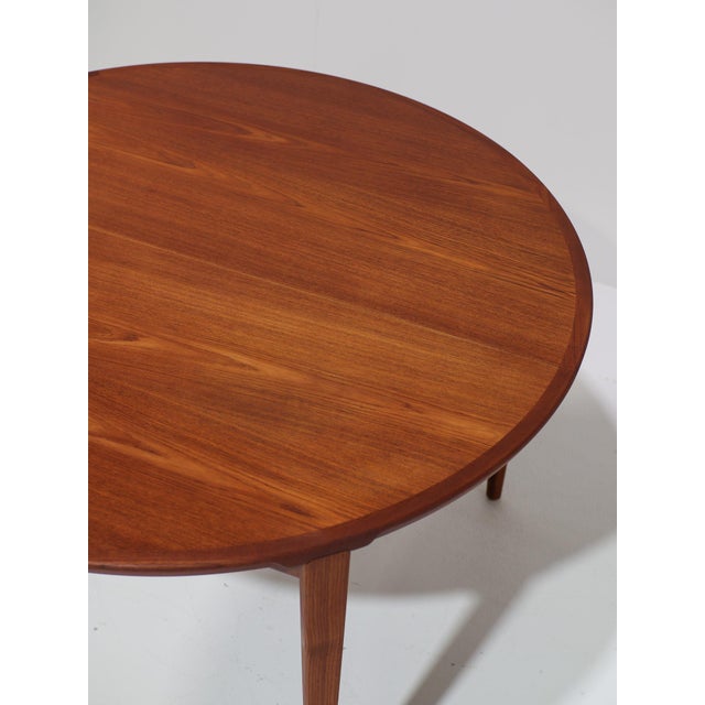 Round Extendable Dining Table in Teak by Henry Rosengren Hansen for Brande Møbelindustri, Denmark, 1960s For Sale - Image 16 of 18