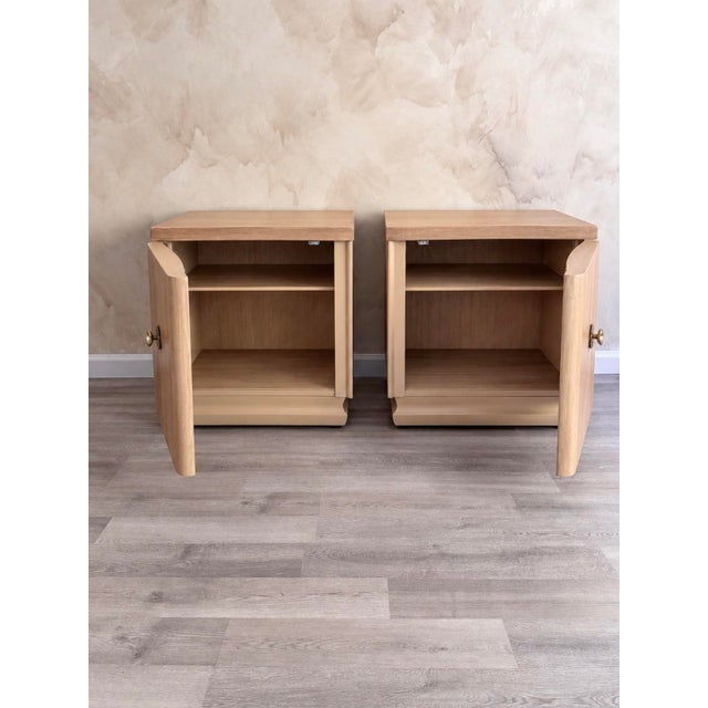 Mid-Century Modern 1950s Organic Modern Art Deco/Mid Century Pair of Nightstands For Sale - Image 3 of 10