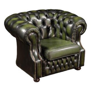 Vintage Tufted Leather Chesterfield Club Chair in Emerald Green For Sale