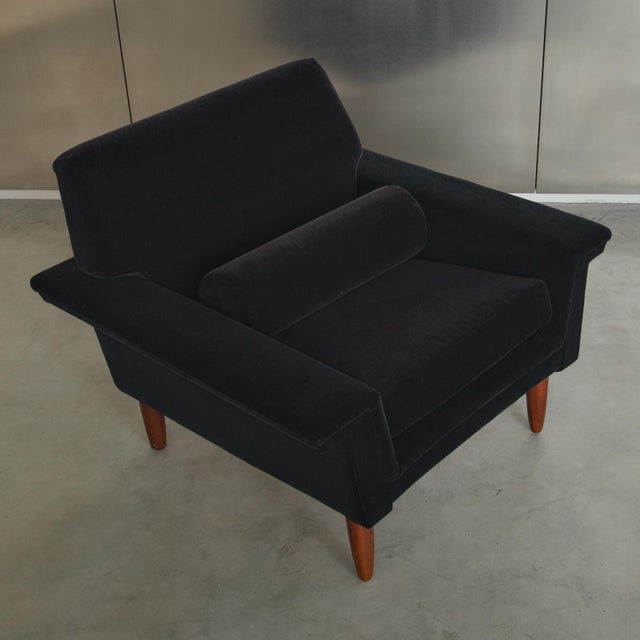 Mid-Century Modern Lounge Chair in Mohair, 1967 For Sale - Image 15 of 17