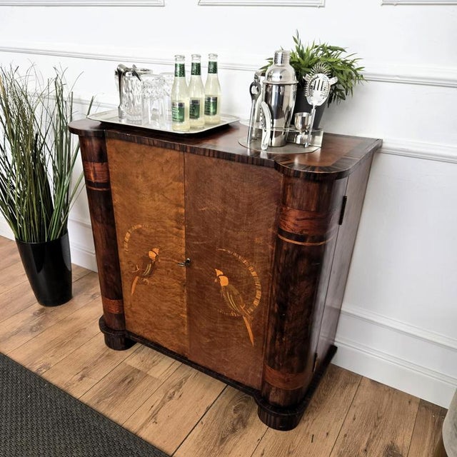 Mid-Century Modern Art Deco Italian Burl Walnut Dry Bar Cabinet with Glass Top, 1950s For Sale - Image 6 of 13