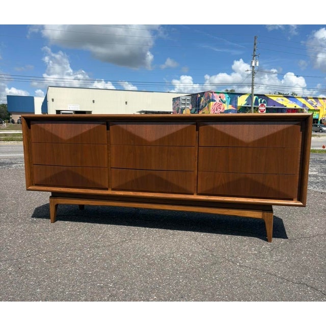 The iconic diamond front dresser by United is a timeless mid century classic. Simplistic, yet refined in its design. Set...