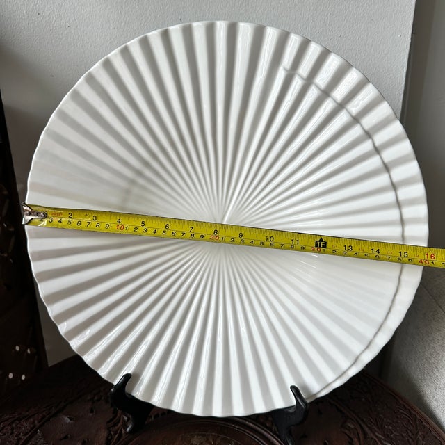 VBC Casa Italy XL 16" White Ceramic Sunburst Round Serving Platter For Sale In Miami - Image 6 of 8