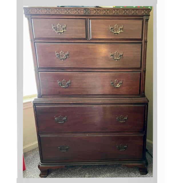 1946 Chippendale Reproduction Chest of Drawers, Bureau. For Sale - Image 4 of 5