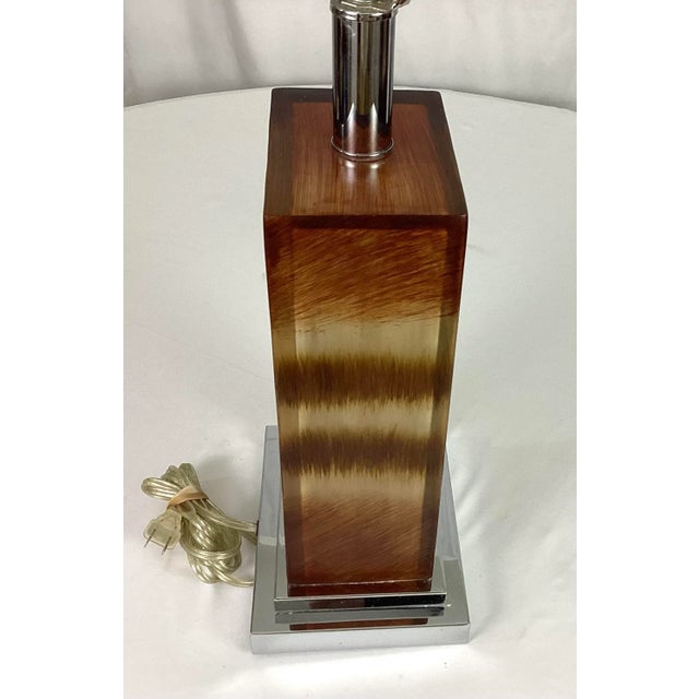 1950s Mid-Century Modern Luminaire Resin and Chrome Table Lamp For Sale - Image 6 of 10