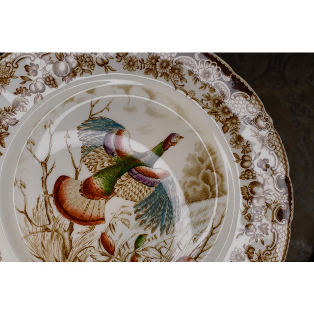 Johnson Brothers 1950s Polychrome Wild Turkey Transferware Dinner Plate by Johnson Brothers England For Sale - Image 4 of 6