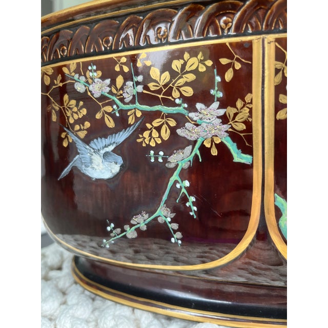 Late 19th Century 1800s French Choisy Le Roi Jardiniere With Hand-Painted Birds, Botanicals, and Gilt Detail For Sale - Image 5 of 12