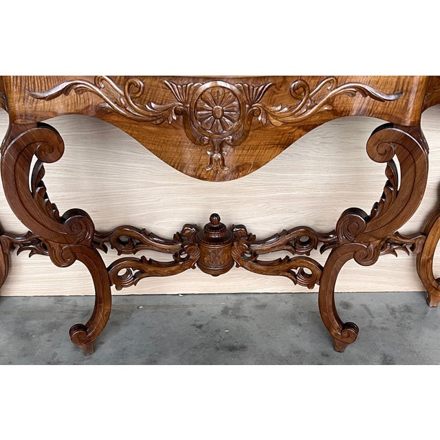 1900 - 1909 Large French Regency Carved Walnut Console Table With Gilted Edges For Sale - Image 5 of 9