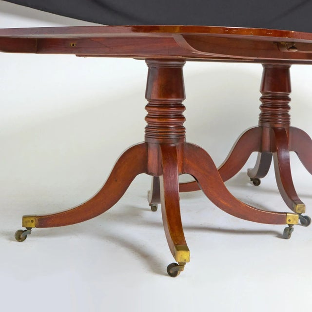 Exquisite Antique English George III-Style Mahogany Wood Dining Table For Sale - Image 4 of 10