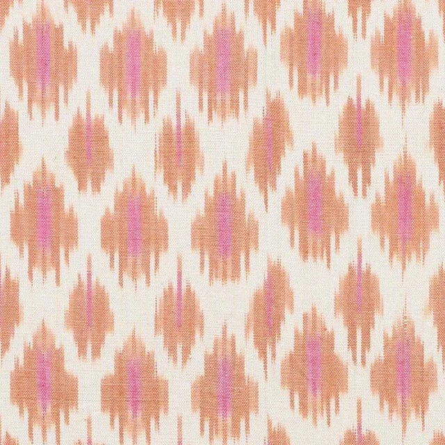 A true warp print, this cotton ikat is as versatile as it is timeless. Subtle tonal variations are part of its artful,...