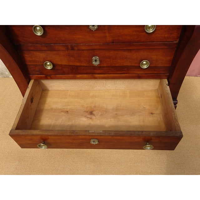Chest of Drawers in Walnut, 1820s For Sale - Image 13 of 18