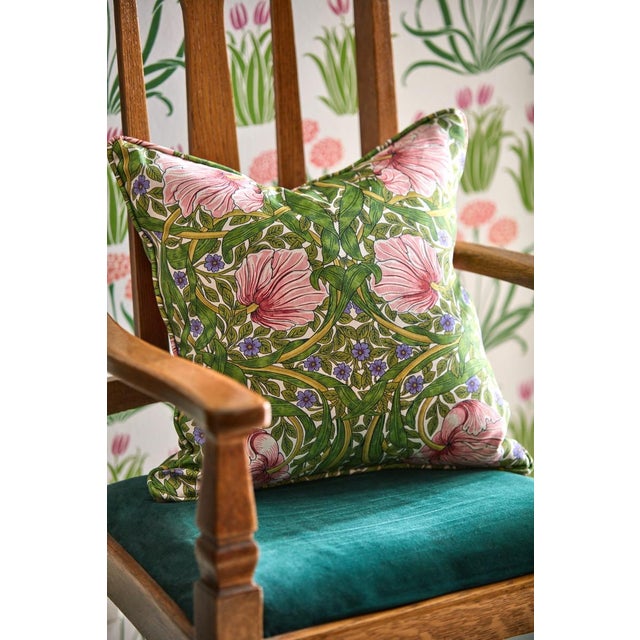 Psychedelia meets a signature Morris & Co. botanical evoking the brand`s trippy colour experiments from the swinging `60s....