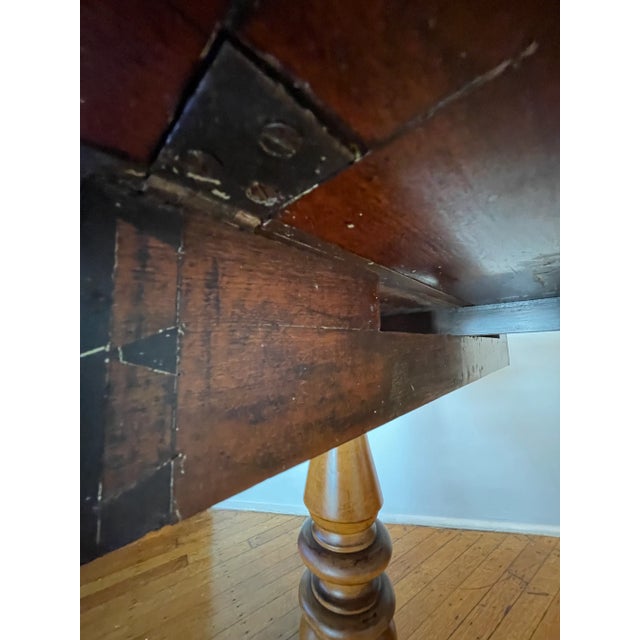 Champagne Early 19th Century Antique Federal Circular Drop-Leaf Maple Table For Sale - Image 8 of 12